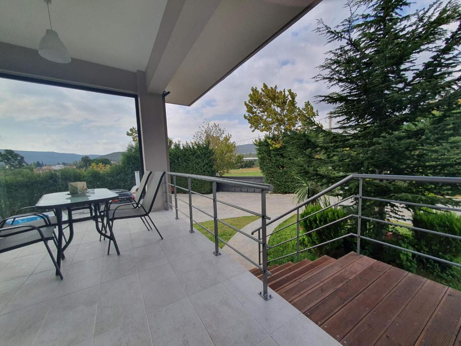 Villa Constangie Marathon  Exterior photo