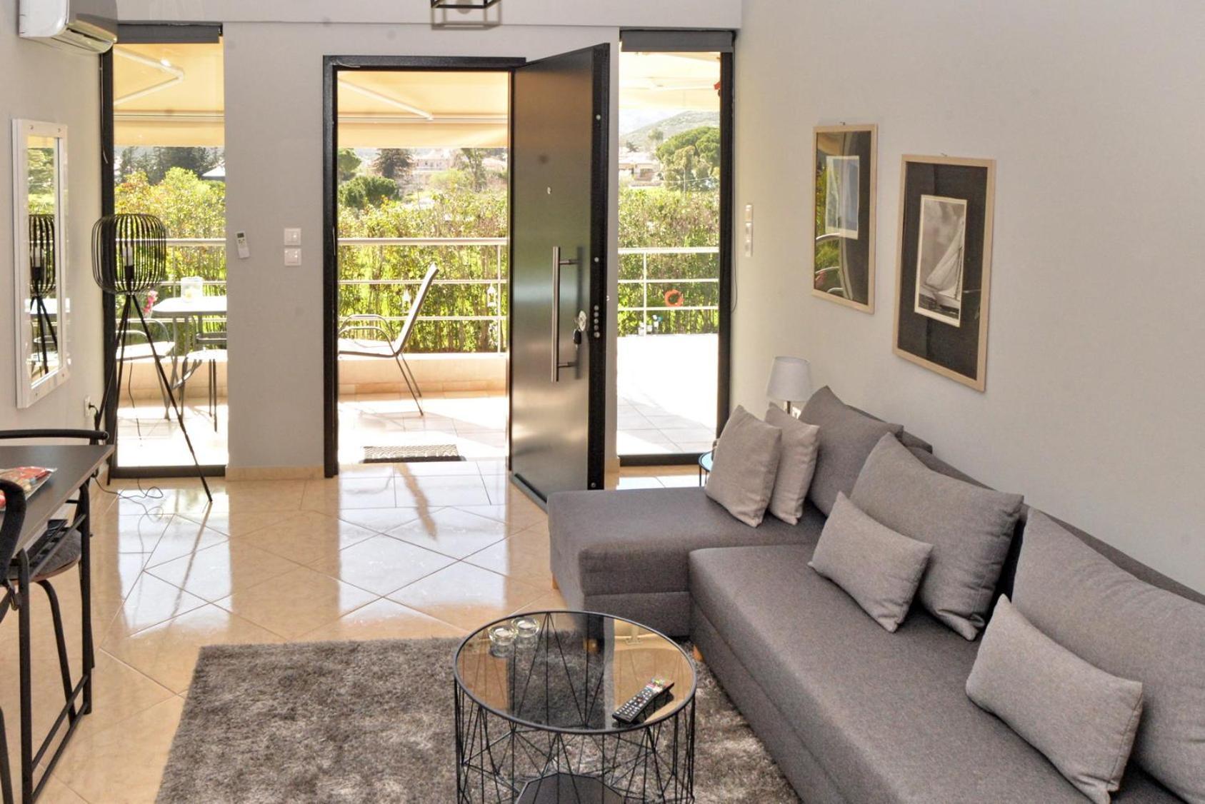 Villa Constangie Marathon  Exterior photo